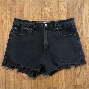 Abercrombie Black The Mom Short High Rise